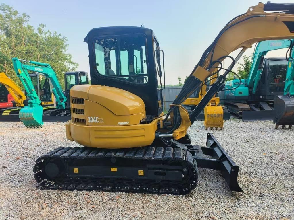 CAT 304 CR Mini bagri <7t