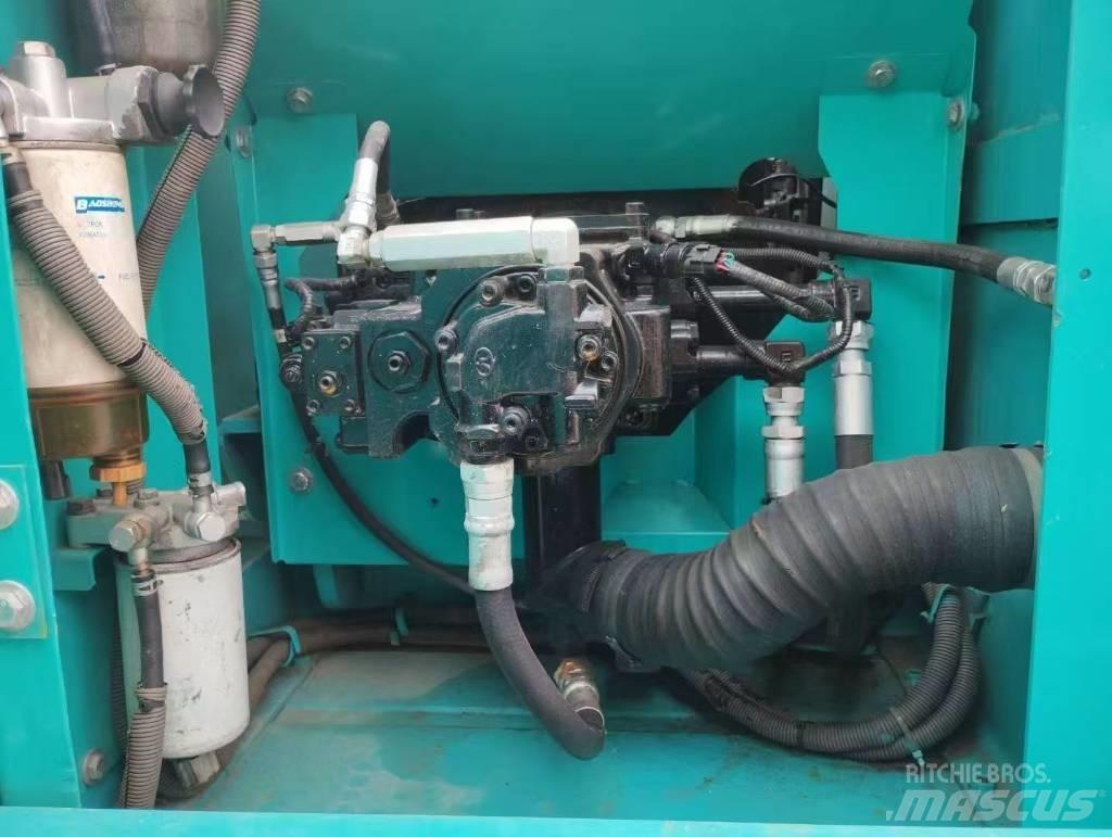 Kobelco 130 Bagri goseničarji