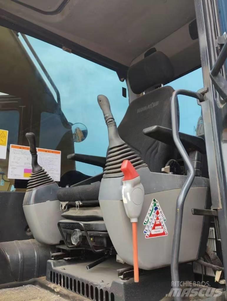 Kobelco 130 Bagri goseničarji