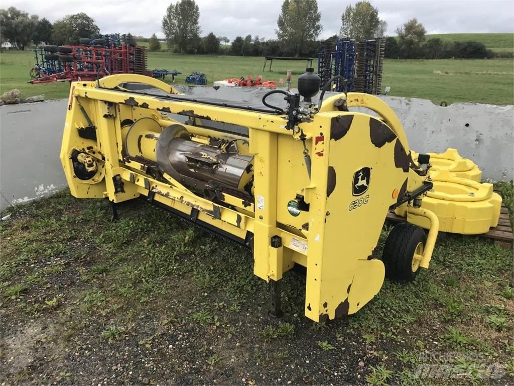 John Deere 7350 Stroji za krmo na lastni pogon