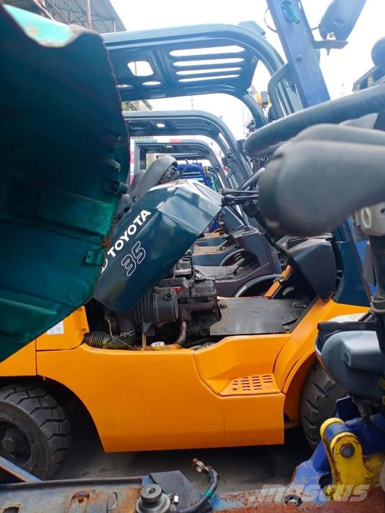 Toyota FD 35 Dizelski viličarji