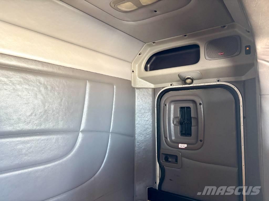 Peterbilt 367 Vlačilci