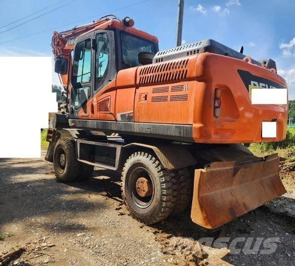 Doosan DX 210 W Bagri na kolesih