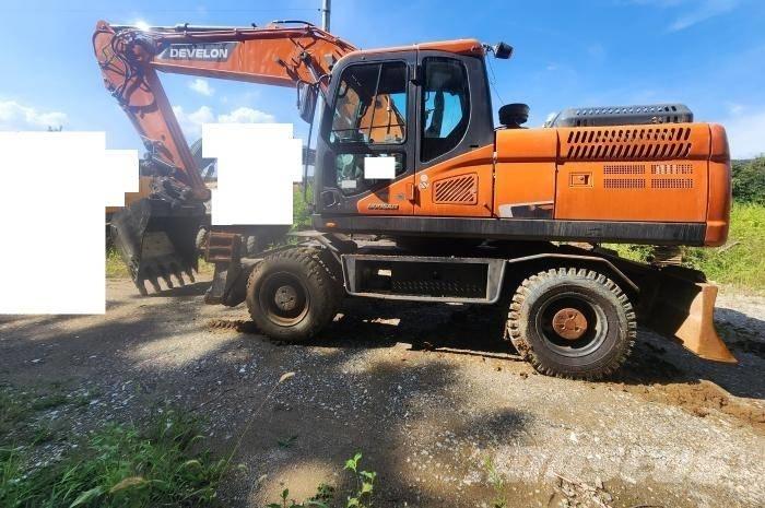 Doosan DX 210 W Bagri na kolesih
