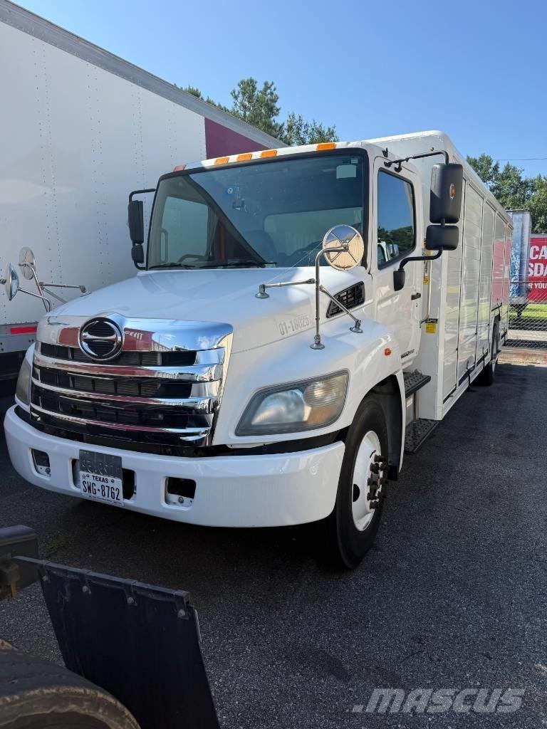 Hino 338 Tovornjaki za prevoz pijač
