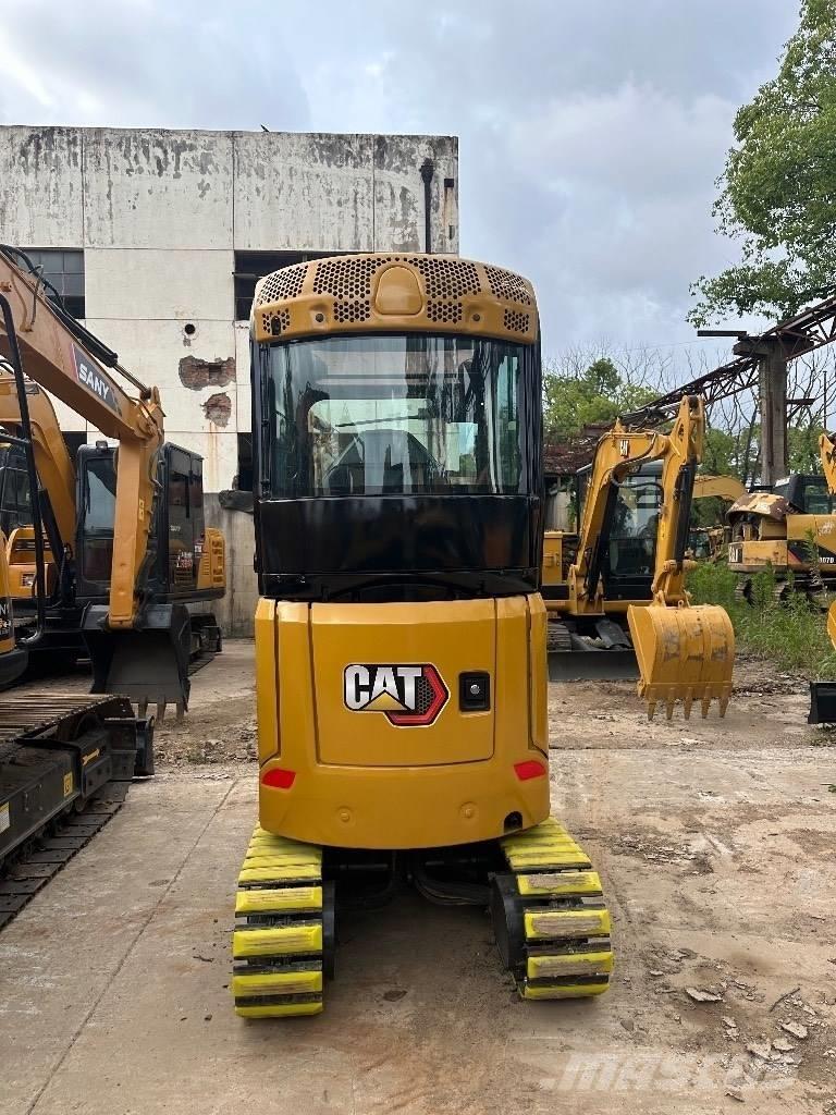 CAT 302 Mini bagri <7t