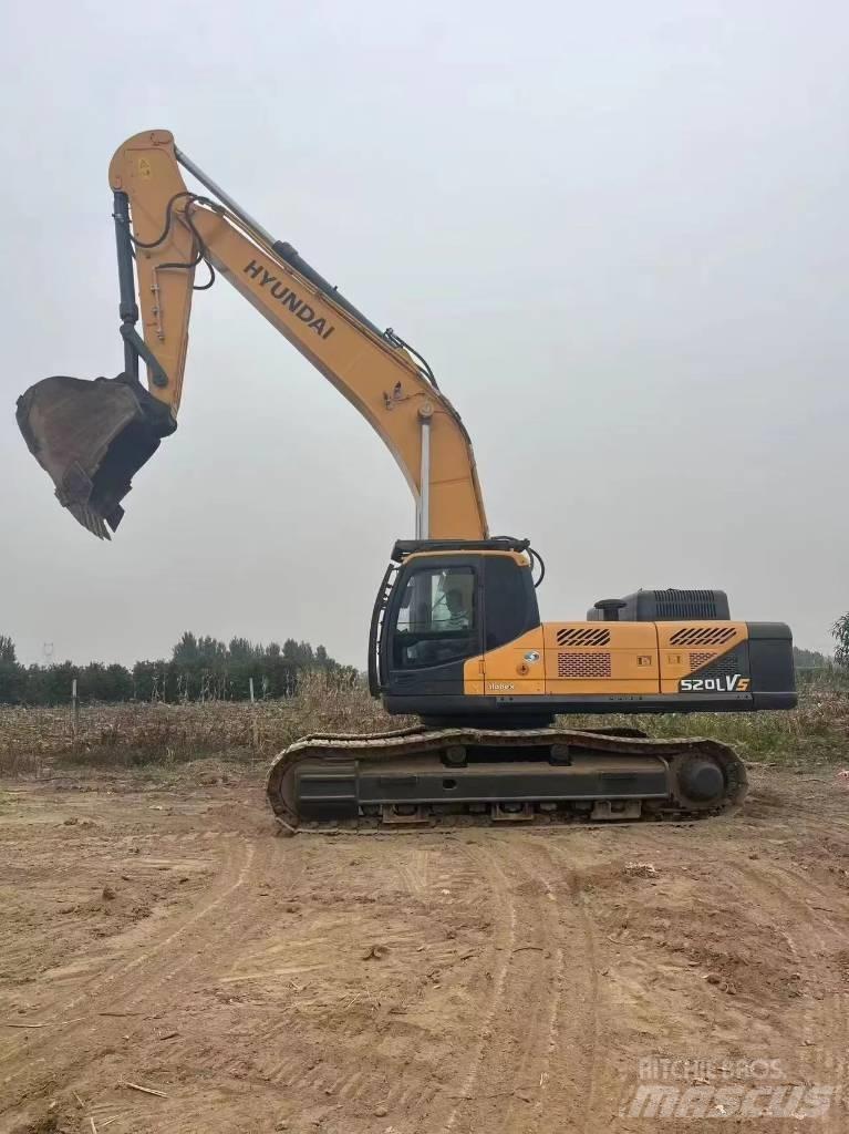 Hyundai Robex 520 VS Bagri goseničarji
