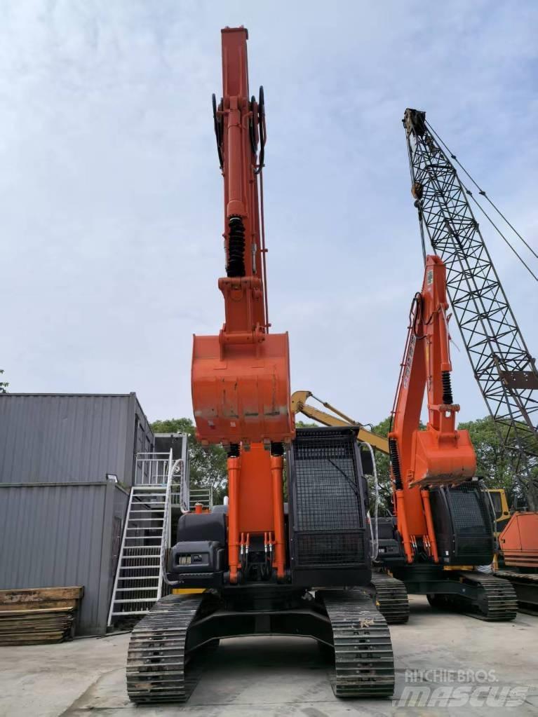 Hitachi ZX 200-3 G Bagri goseničarji