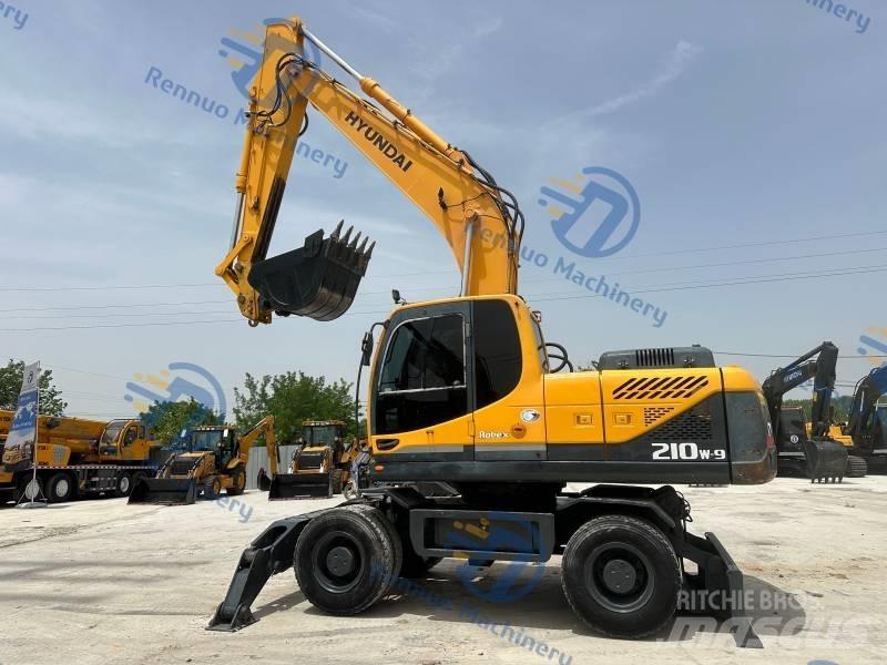 Hyundai R210W-9 Bagri na kolesih