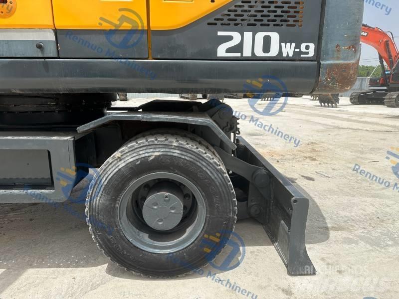 Hyundai R210W-9 Bagri na kolesih
