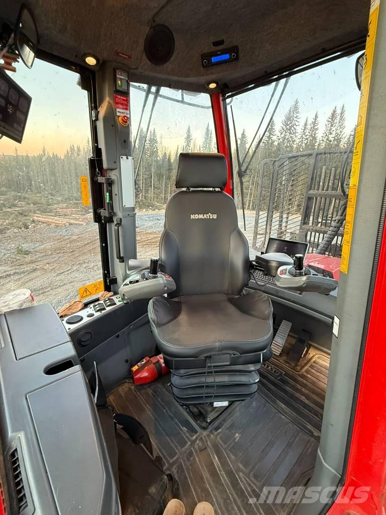 Komatsu 895 Forwarderji