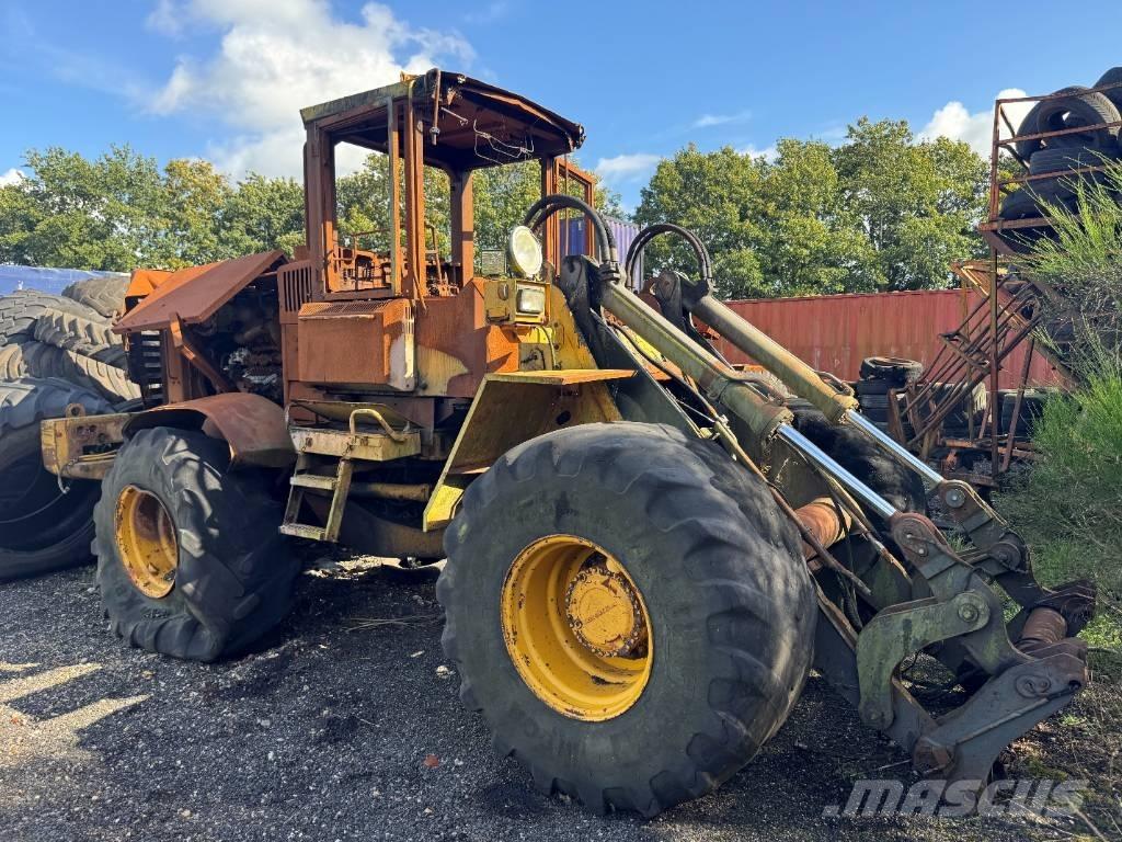 Volvo L 120 D Kolesni nakladalci