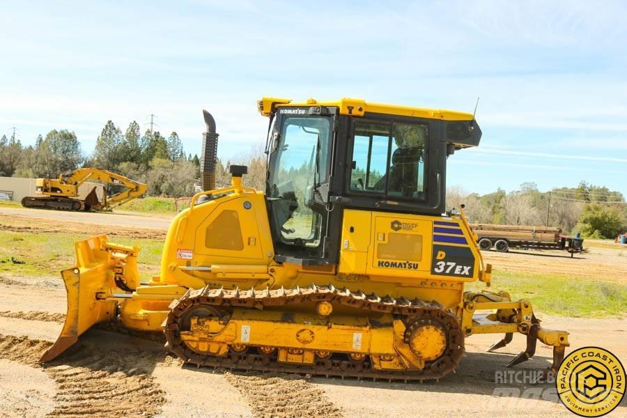 Komatsu D 37 EX Buldožerji goseničarji