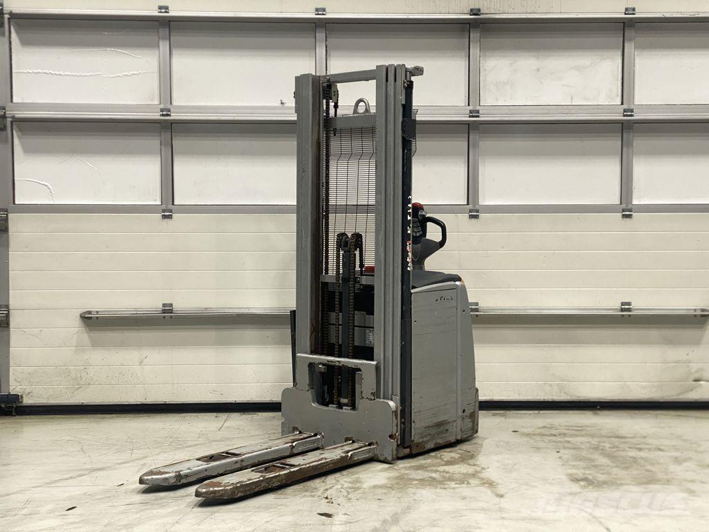 Still EXV14I Ročni električni viličar