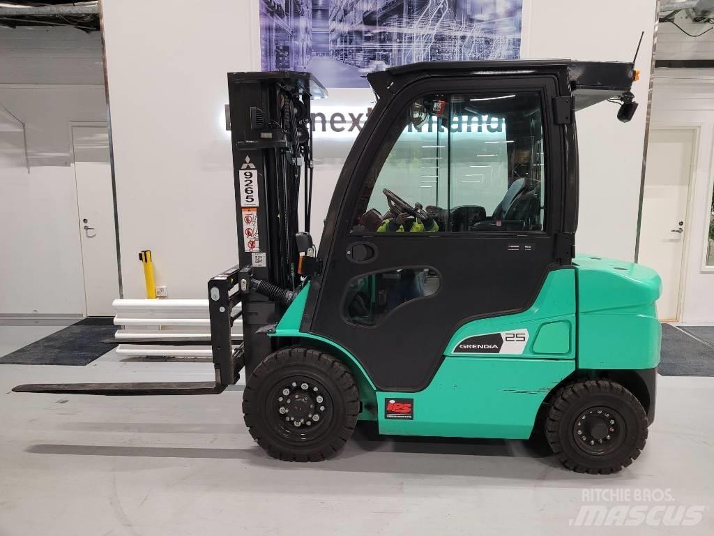 Mitsubishi FD25N3 Dizelski viličarji
