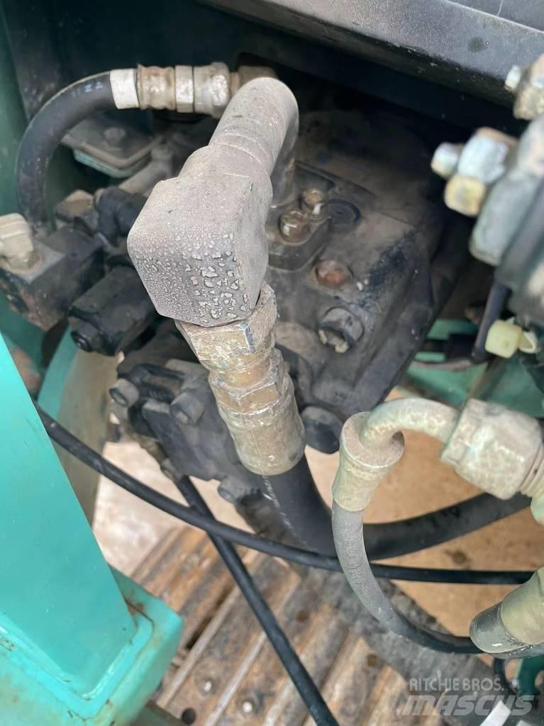Kobelco SK 75 Bagri goseničarji