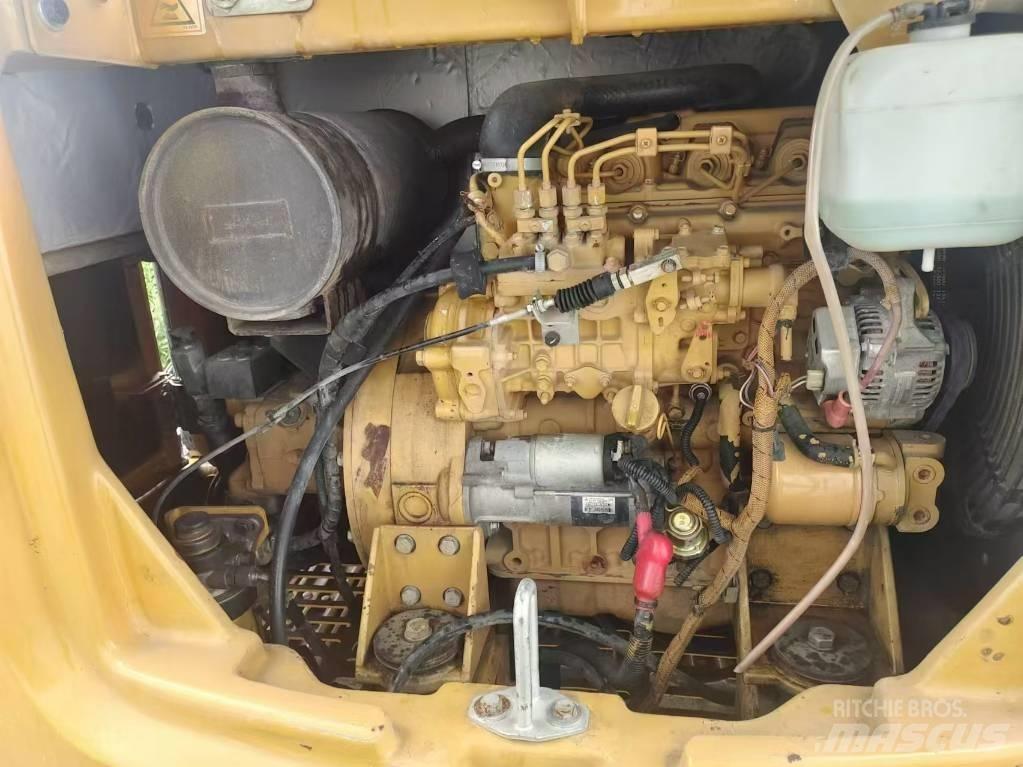 CAT 306 Mini bagri <7t