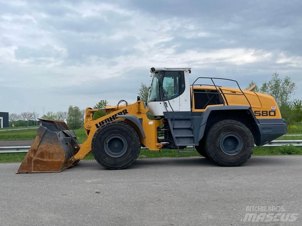Liebherr L580 Kolesni nakladalci