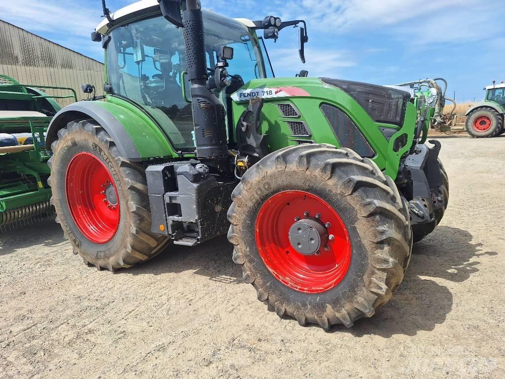 Fendt 718 Traktorji