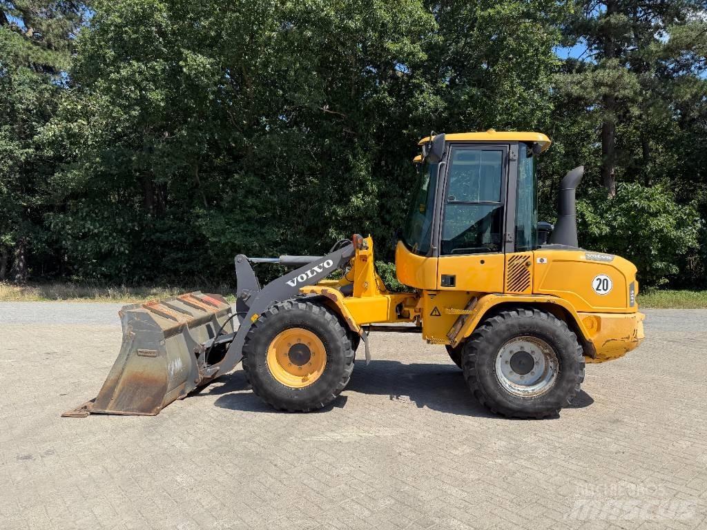 Volvo L 35 G Kolesni nakladalci