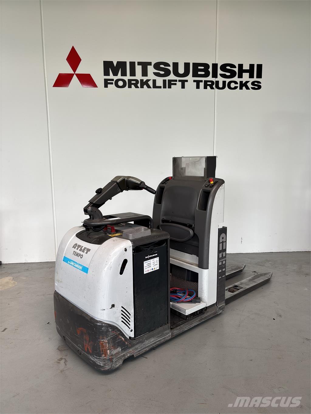 Atlet PPC120 Nizko dvižni komisionirni viličar