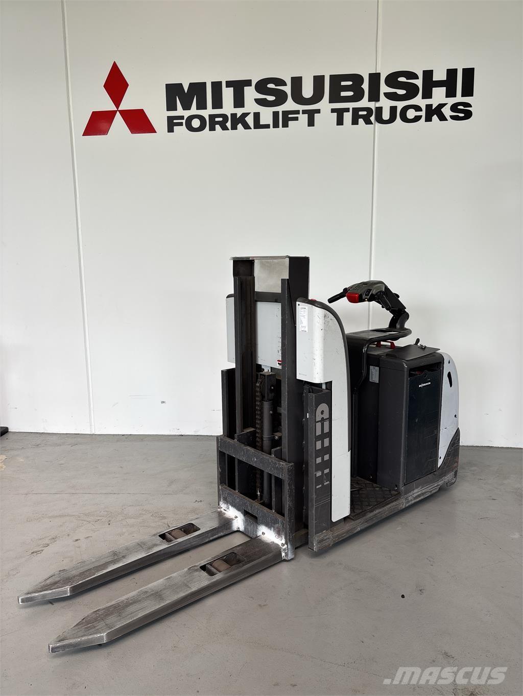 Atlet PPC120 Nizko dvižni komisionirni viličar