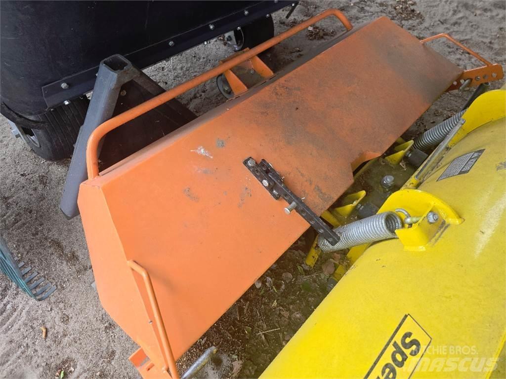 John Deere 4110 Traktorji