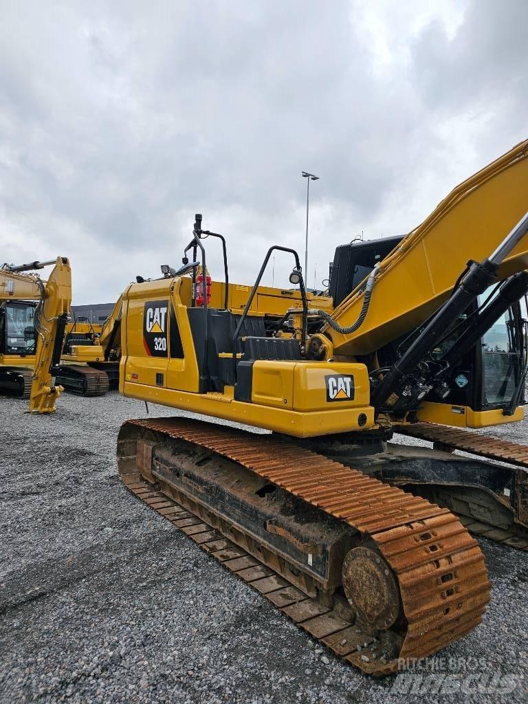CAT 320 Bagri goseničarji
