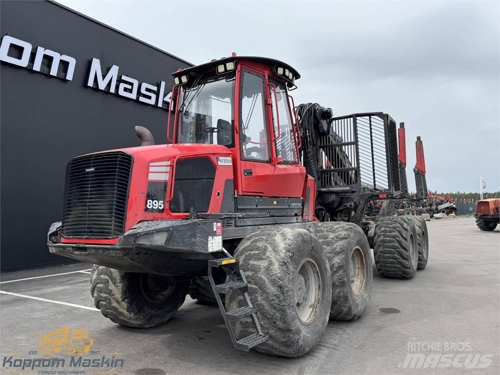 Komatsu 895 Forwarderji