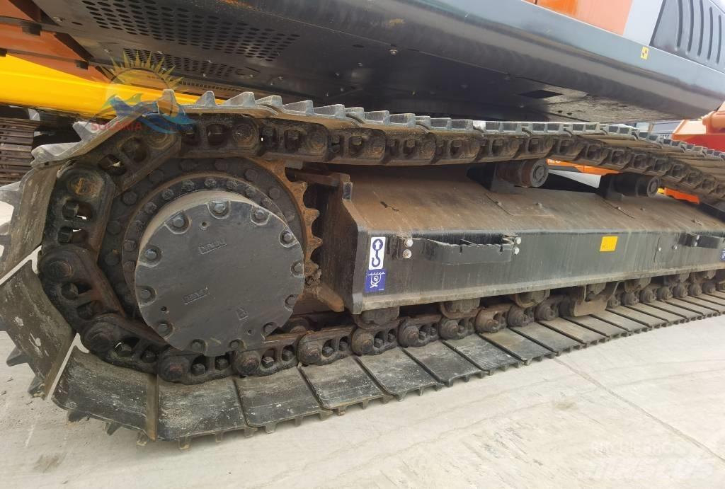 Hitachi ZX 200 Bagri goseničarji