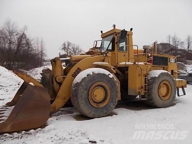 CAT 988 B Kolesni nakladalci