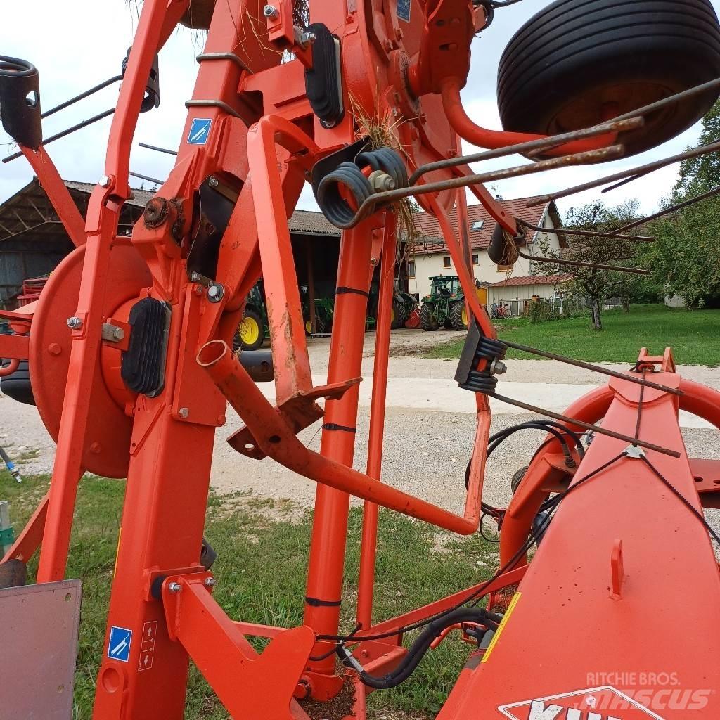 Kuhn GF 8702 Obračalniki in zgrabljalniki