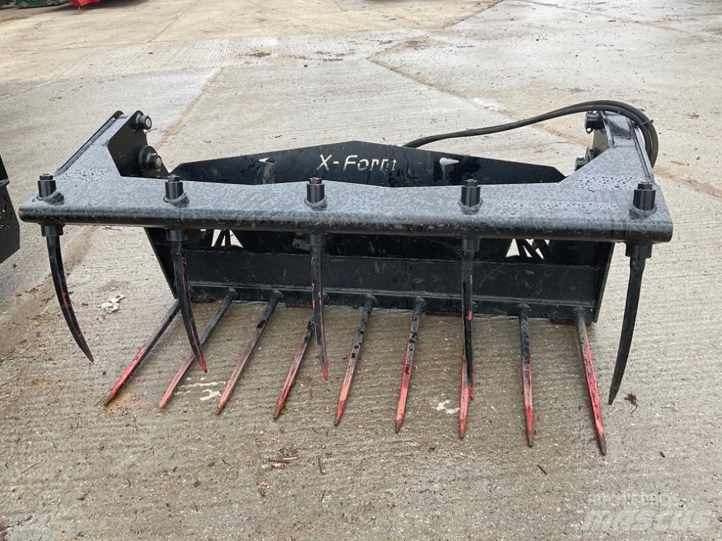 Manitou X-form Drugi priključki za nakladanje in kopanje