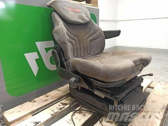 Valtra N 163 chair Kabine in notranjost