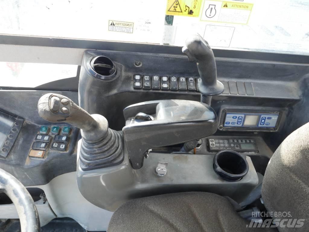Takeuchi TB 295 W Bagri na kolesih