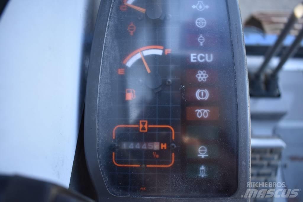 Hitachi SCX700 Dvigala na gosenicah
