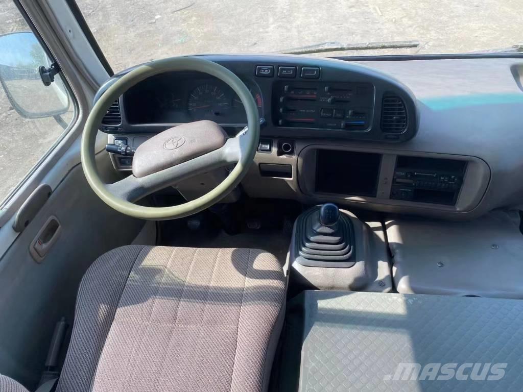 Toyota Coaster Bus Mini avtobusi