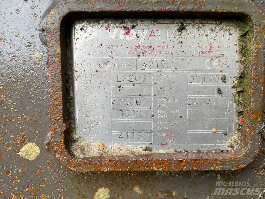Volvo L220G Kolesni nakladalci