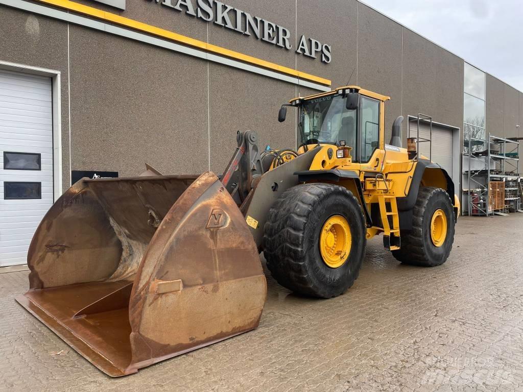 Volvo L220G Kolesni nakladalci
