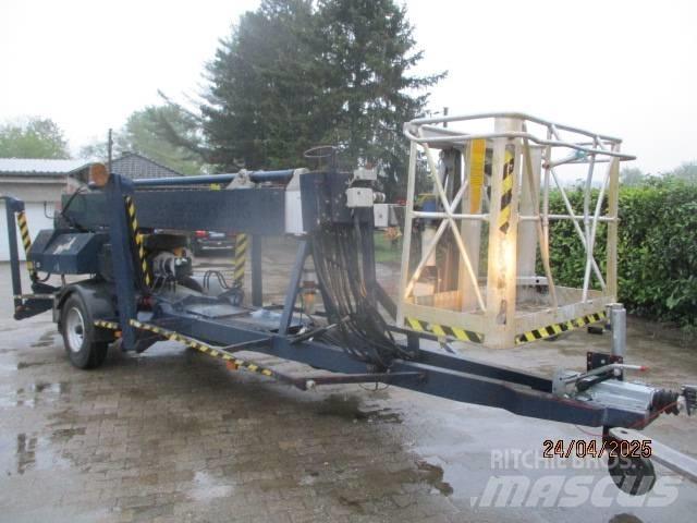 Denka-Lift DL 25 Teleskopske dvižne ploščadi