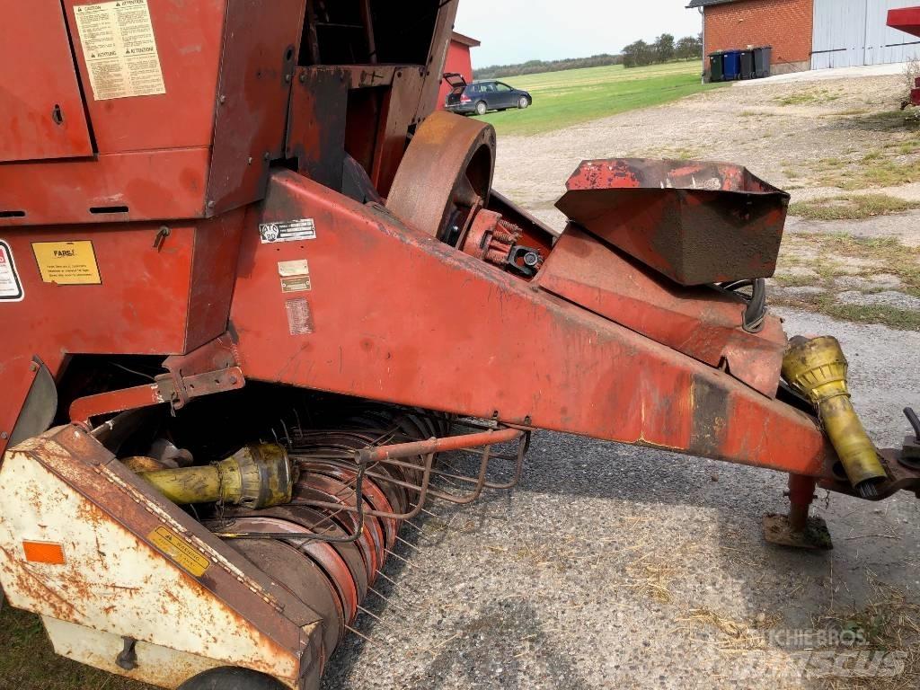 Hesston 4800 Balirke (kvadratne bale)