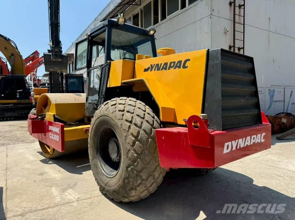 Dynapac CA 30 D Enojni valjarji