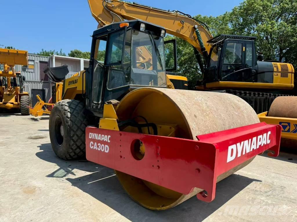 Dynapac CA 30 D Enojni valjarji