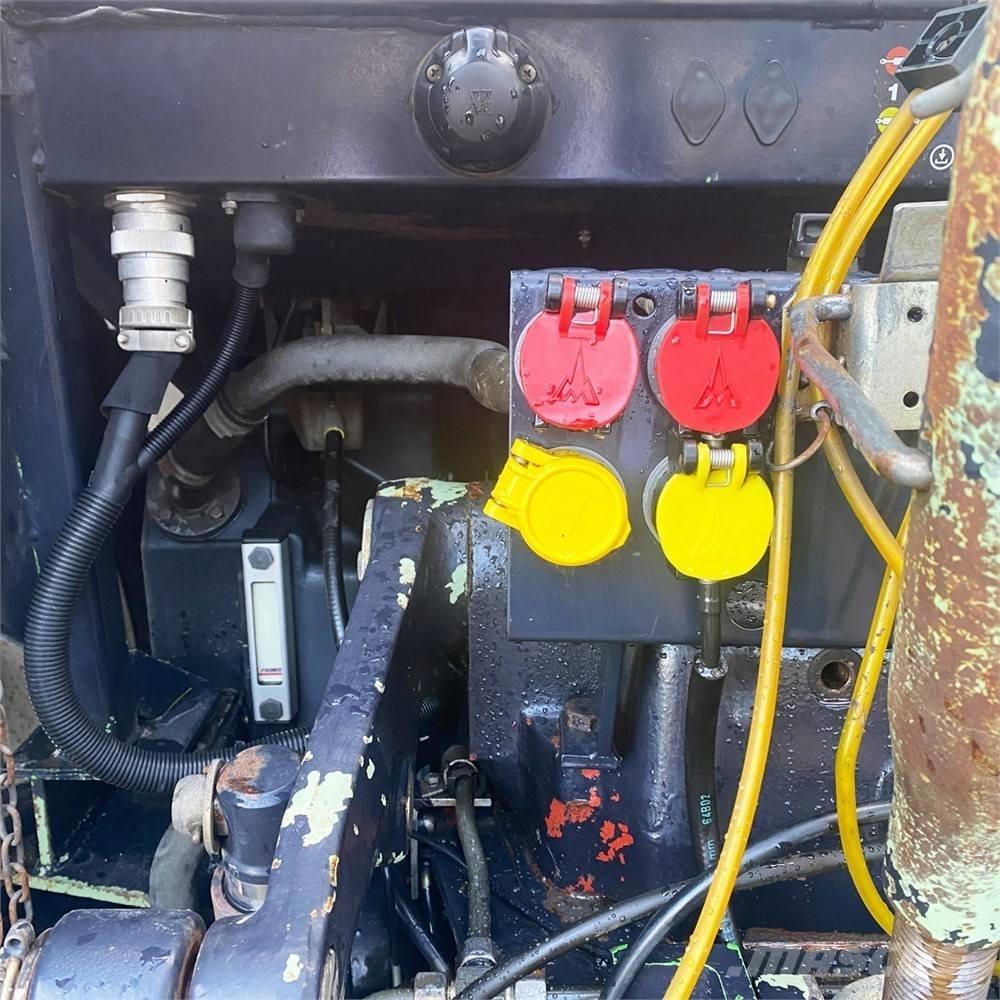 Deutz-Fahr DX 4.71 Traktorji