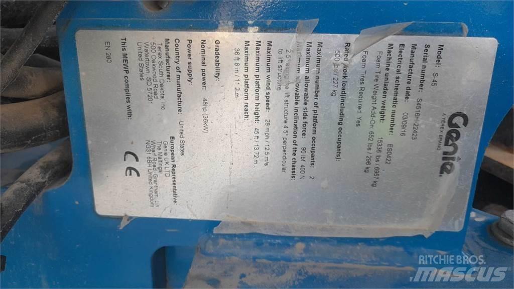 Genie S45 Teleskopske dvižne ploščadi