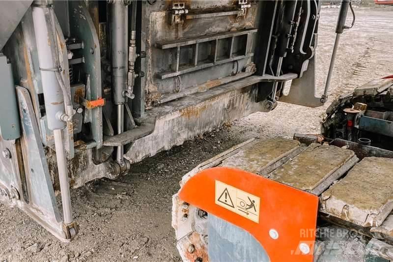 Wirtgen W220 Drugi tovornjaki