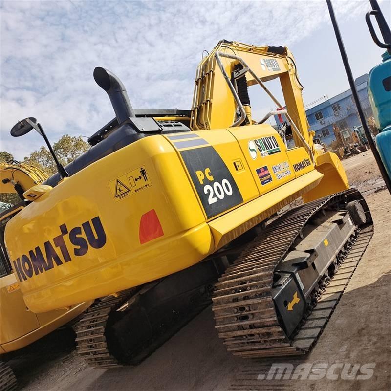 Komatsu PC 200 Bagri goseničarji