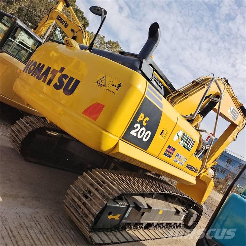 Komatsu PC 200 Bagri goseničarji