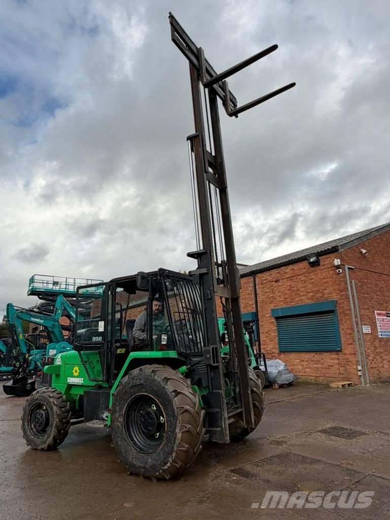 JCB 926 Dizelski viličarji