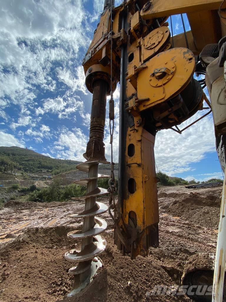 Bauer BG 24 H Težki vrtalni stroji